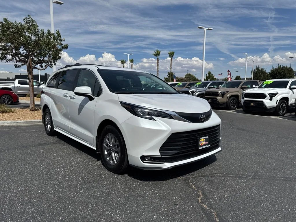 Used 2026 Beige Toyota XLE image 5