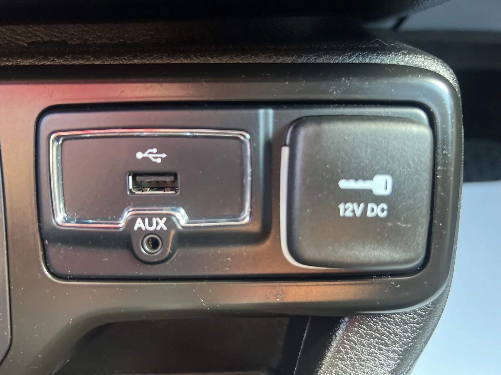 Used 2023 Black Clearcoat Jeep Altitude image 35