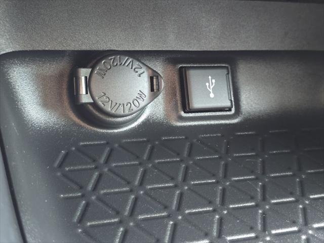 Certified Used 2020 SILVER SKY METALLIC Toyota  image 27