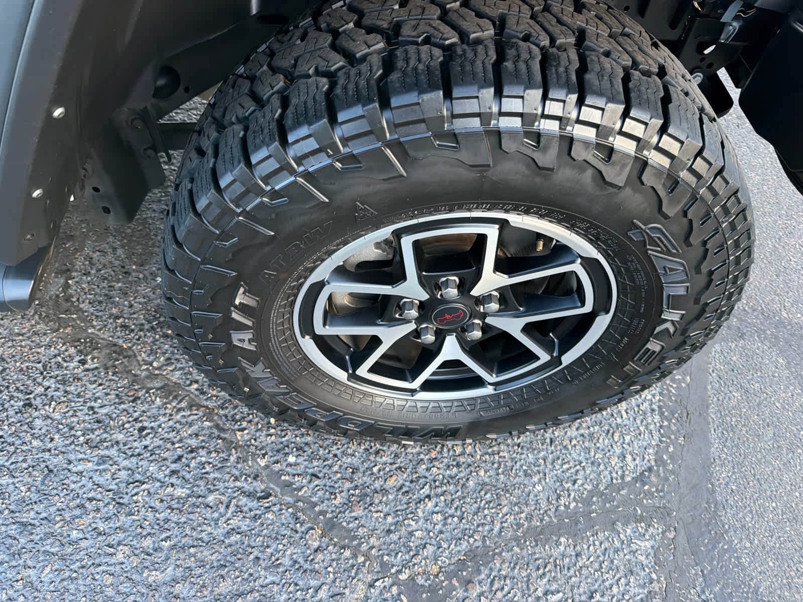 Used 2024 Bright White Clearcoat Jeep Rubicon image 24