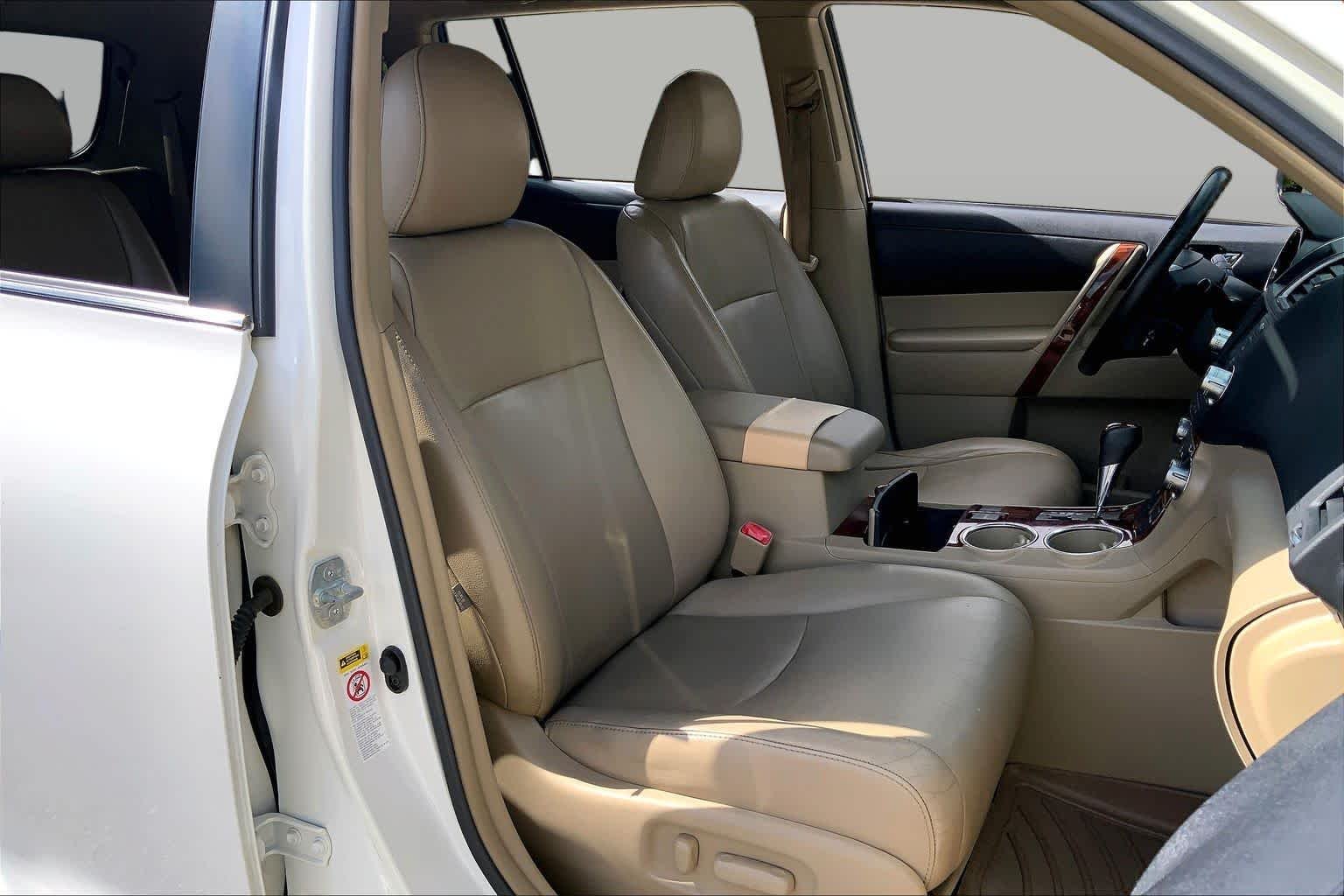 Used 2012 Blizzard Pearl Toyota Limited image 9