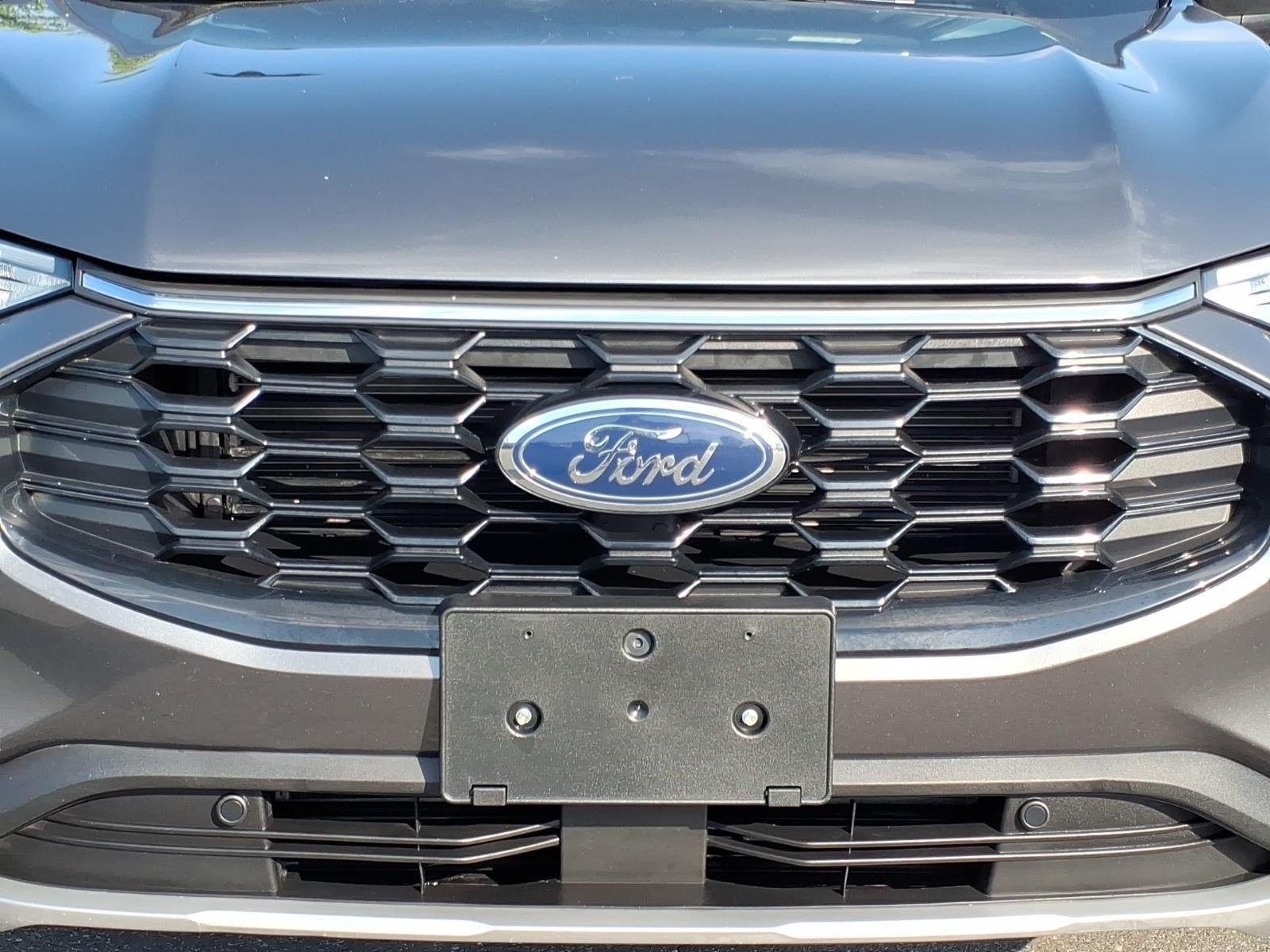 Used 2025 Carbonized Gray Ford ST-Line image 12