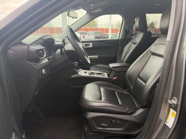 Used 2022 Gray Metallic Ford XLT image 18