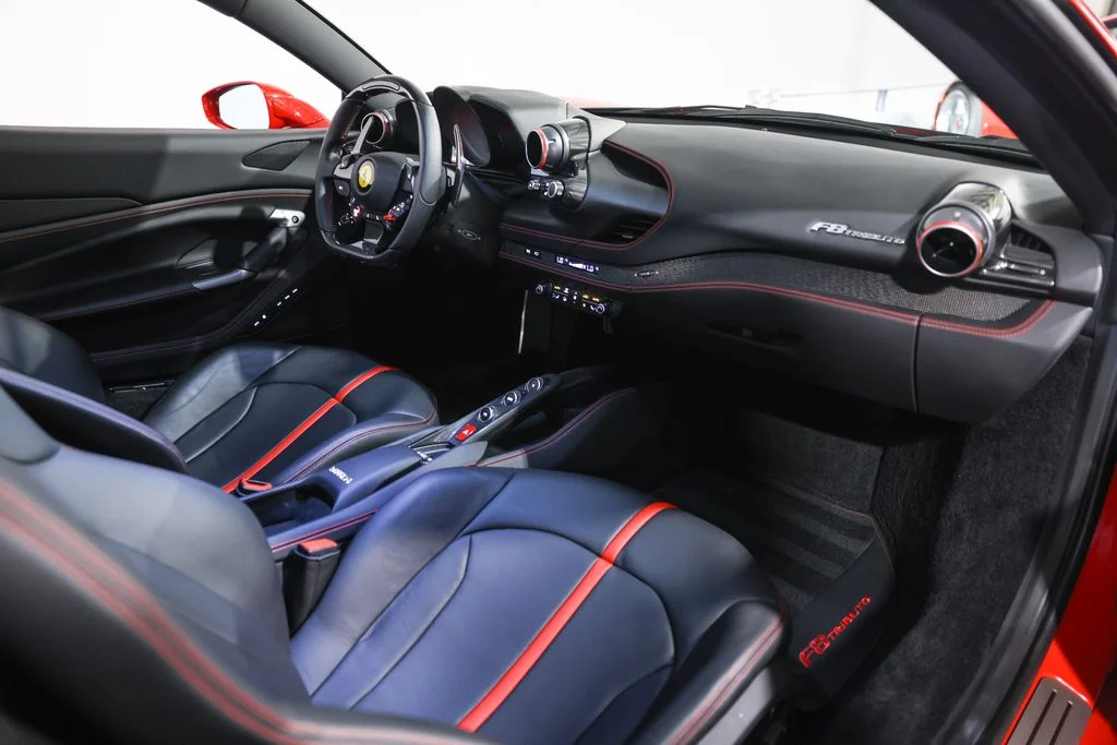Used 2020 Red Ferrari Base image 25