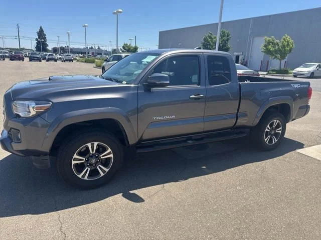 2017 Toyota Tacoma TRD Sport 4X2 Acc Cab V6 Auto Std Bed's photo