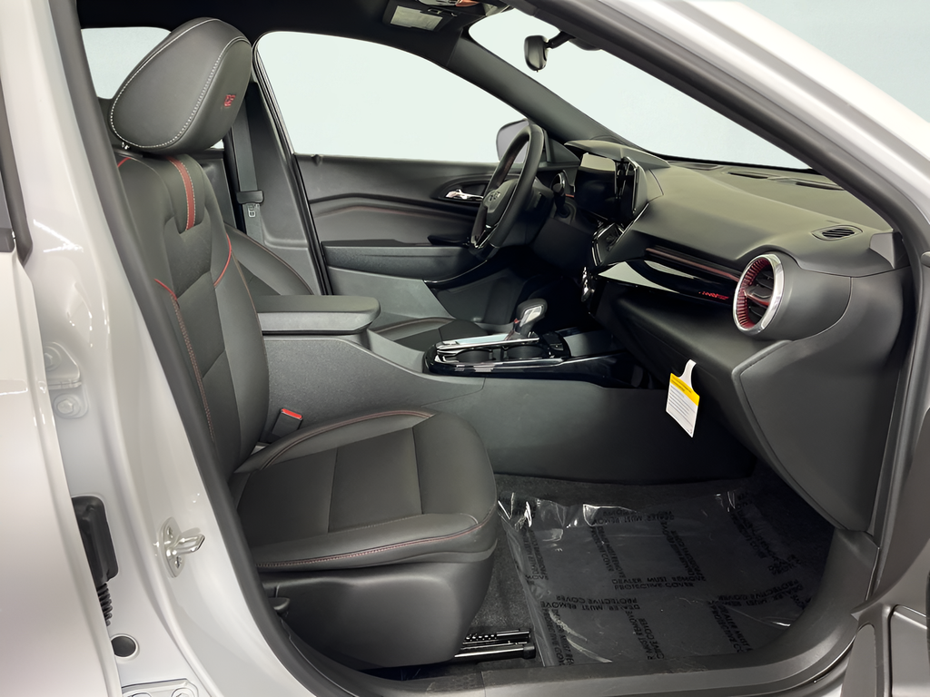 Used 2025 Summit White Chevrolet 2RS image 16