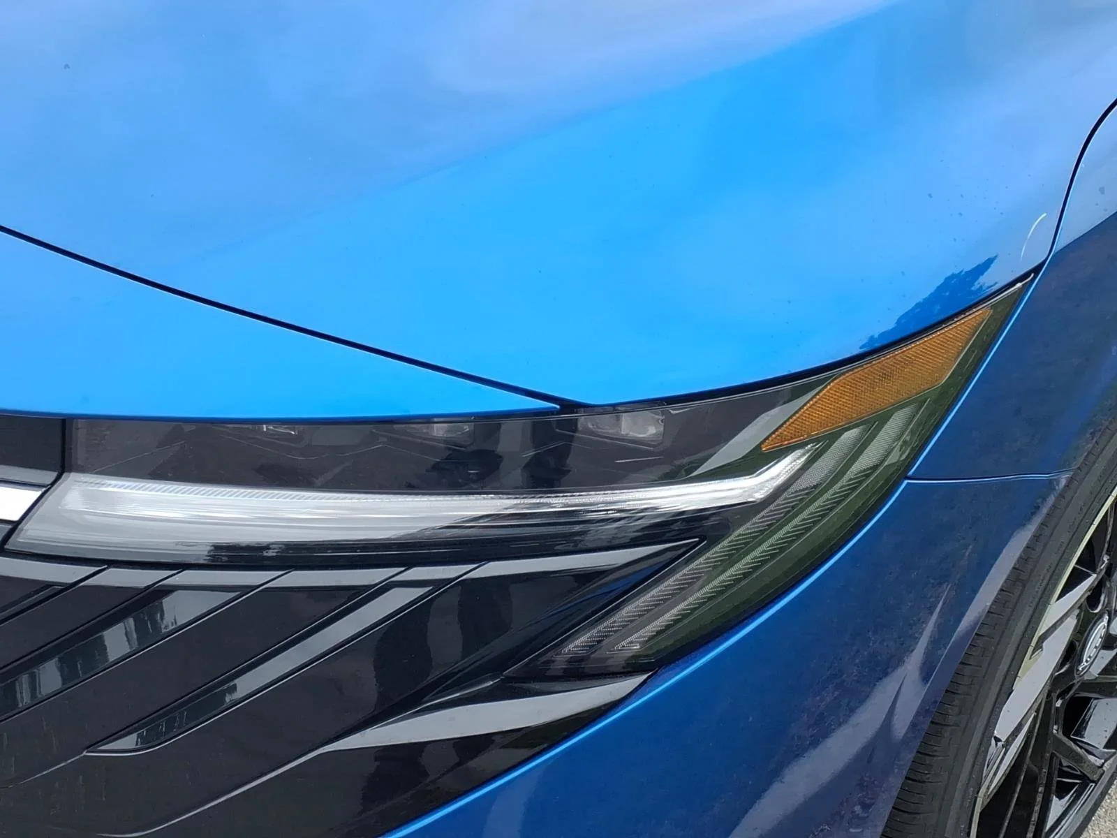 New 2026 Bluestone Pearl / Super Black Two-tone Nissan SR image 2