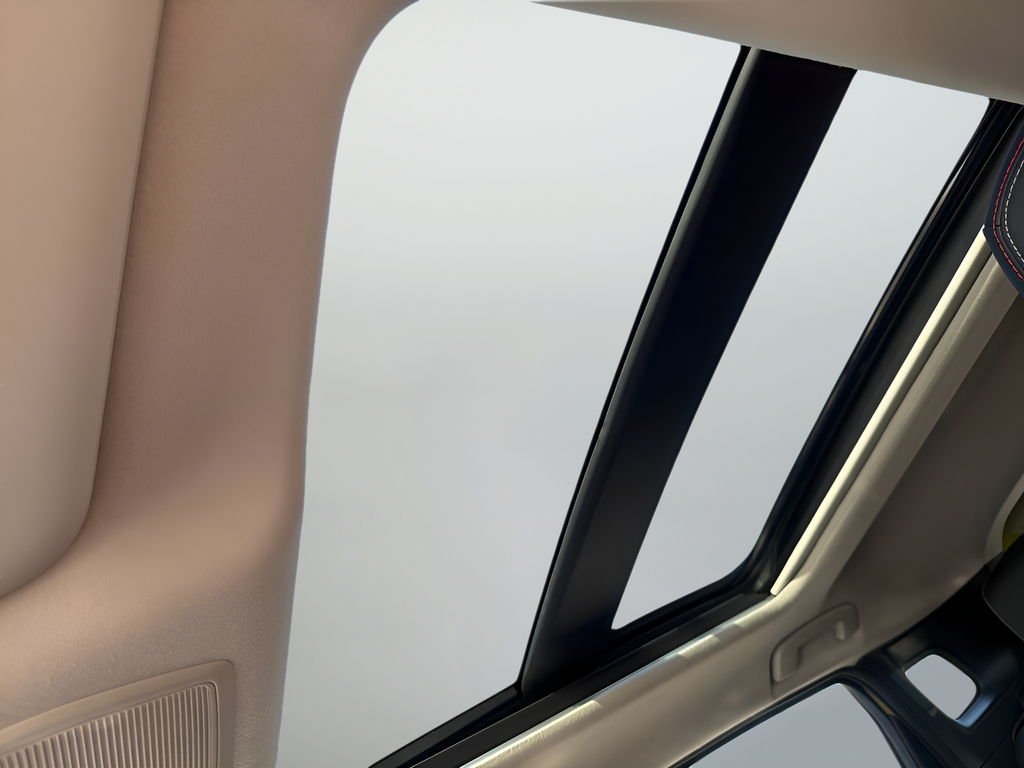 2026 Nissan KICKS SR - Photo 37