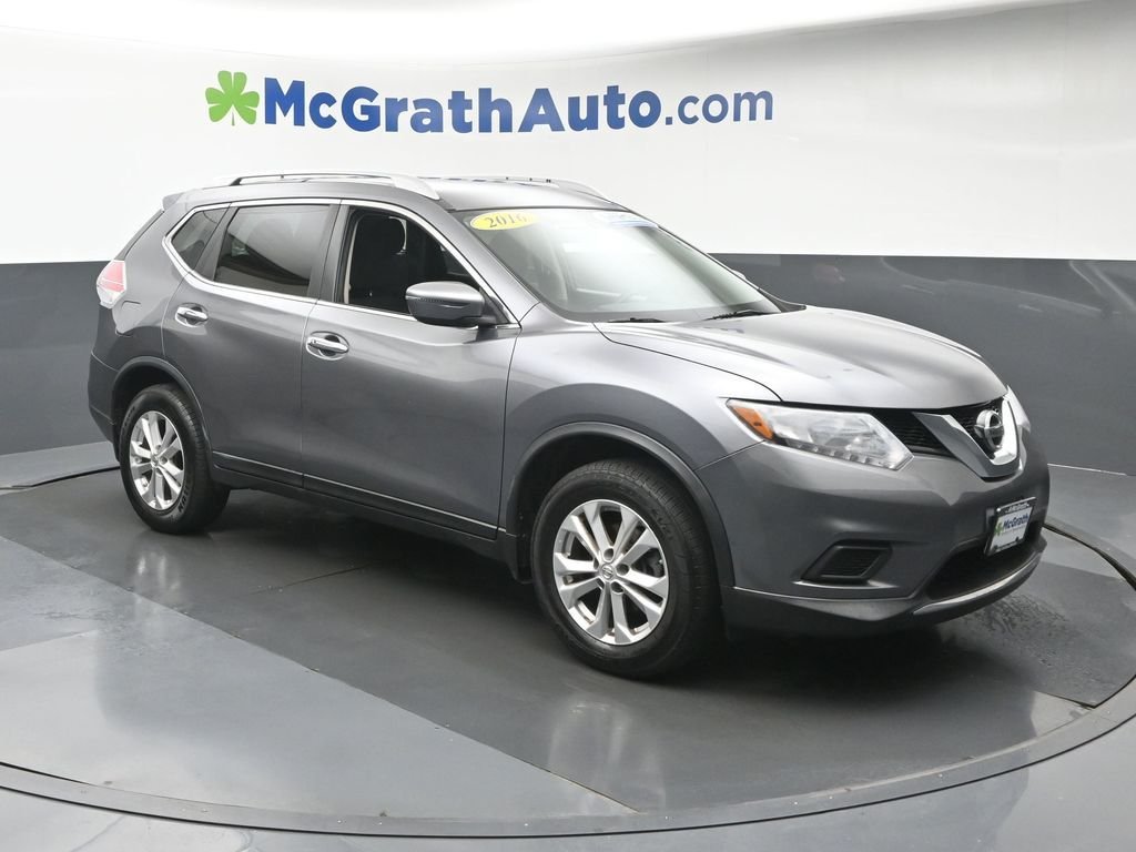 Used 2016 Nissan Rogue SV with VIN KNMAT2MVXGP605321 for sale in Cedar Rapids, IA