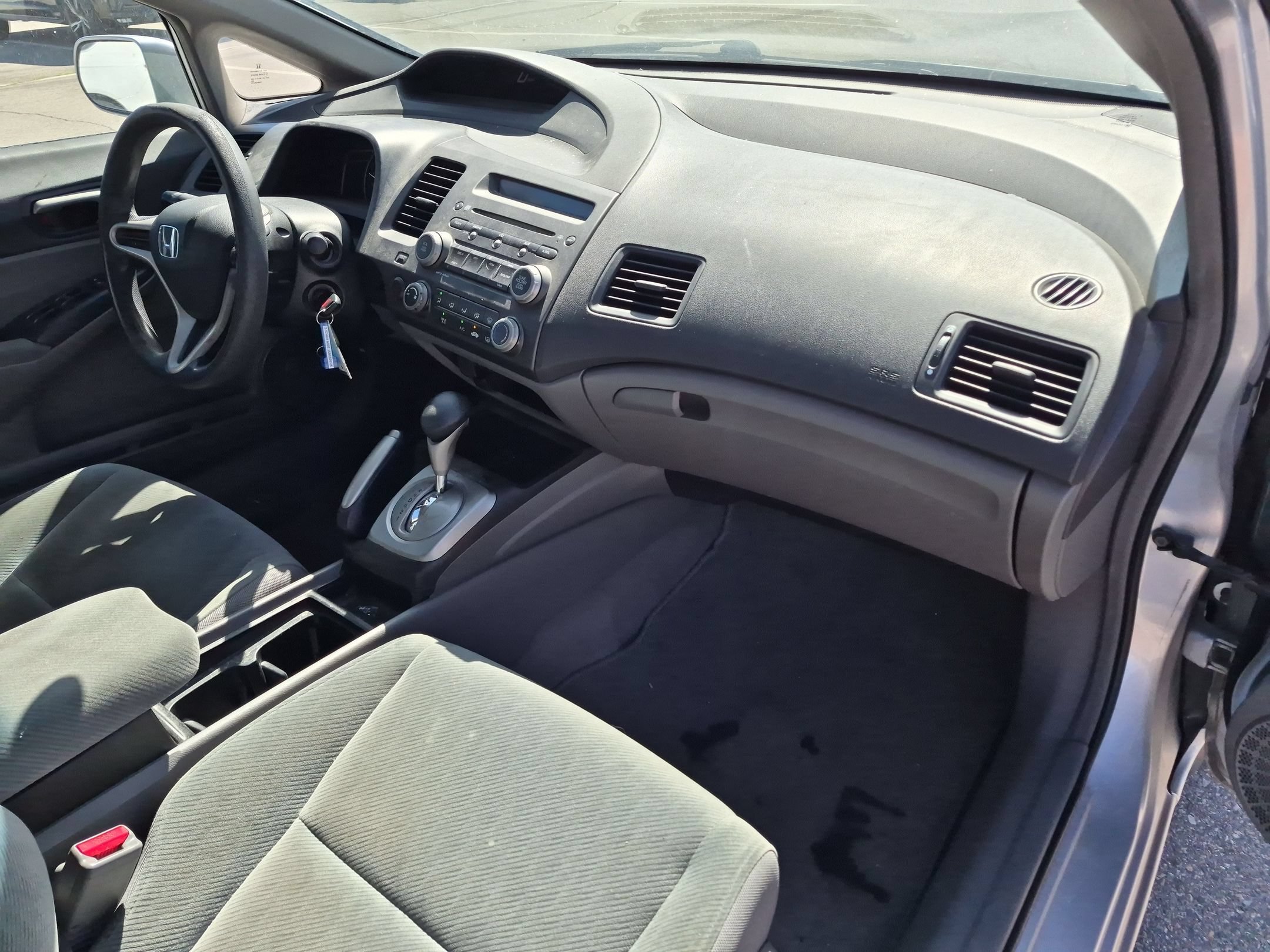 Used 2009 Silver Honda LX image 27