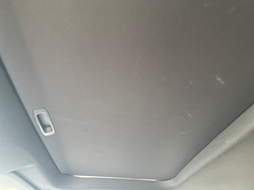 Used 2022 Silver Chevrolet High Country image 21