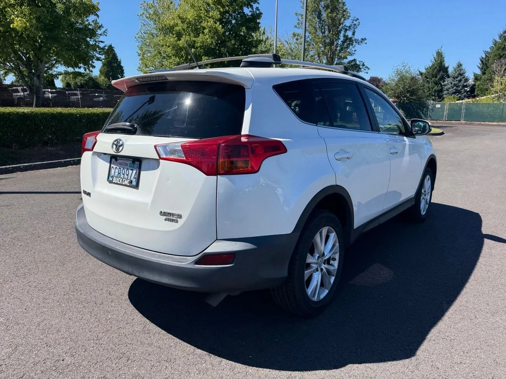 Used 2013 Blizzard Pearl Toyota Limited image 7