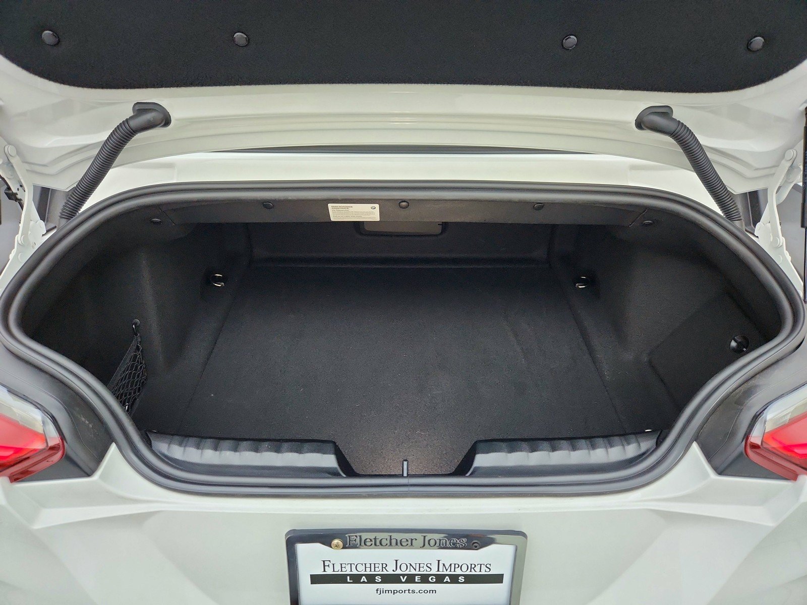 Used 2023 Alpine White BMW sDrive30i image 30