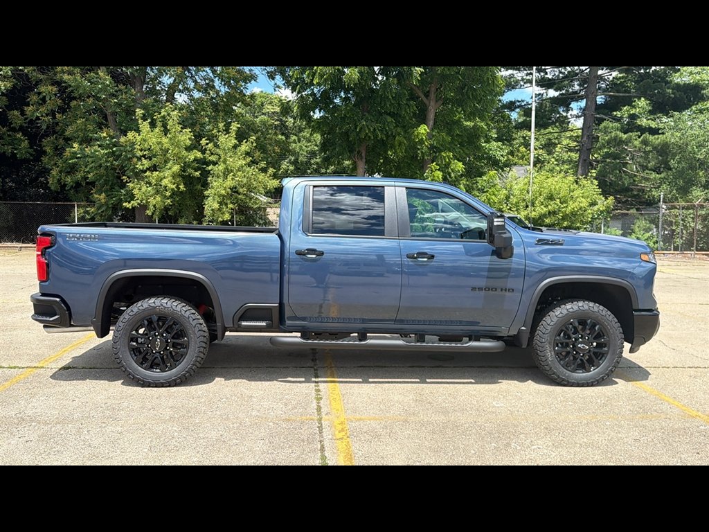 New 2026 Lakeshore Blue Metallic Chevrolet LT image 6