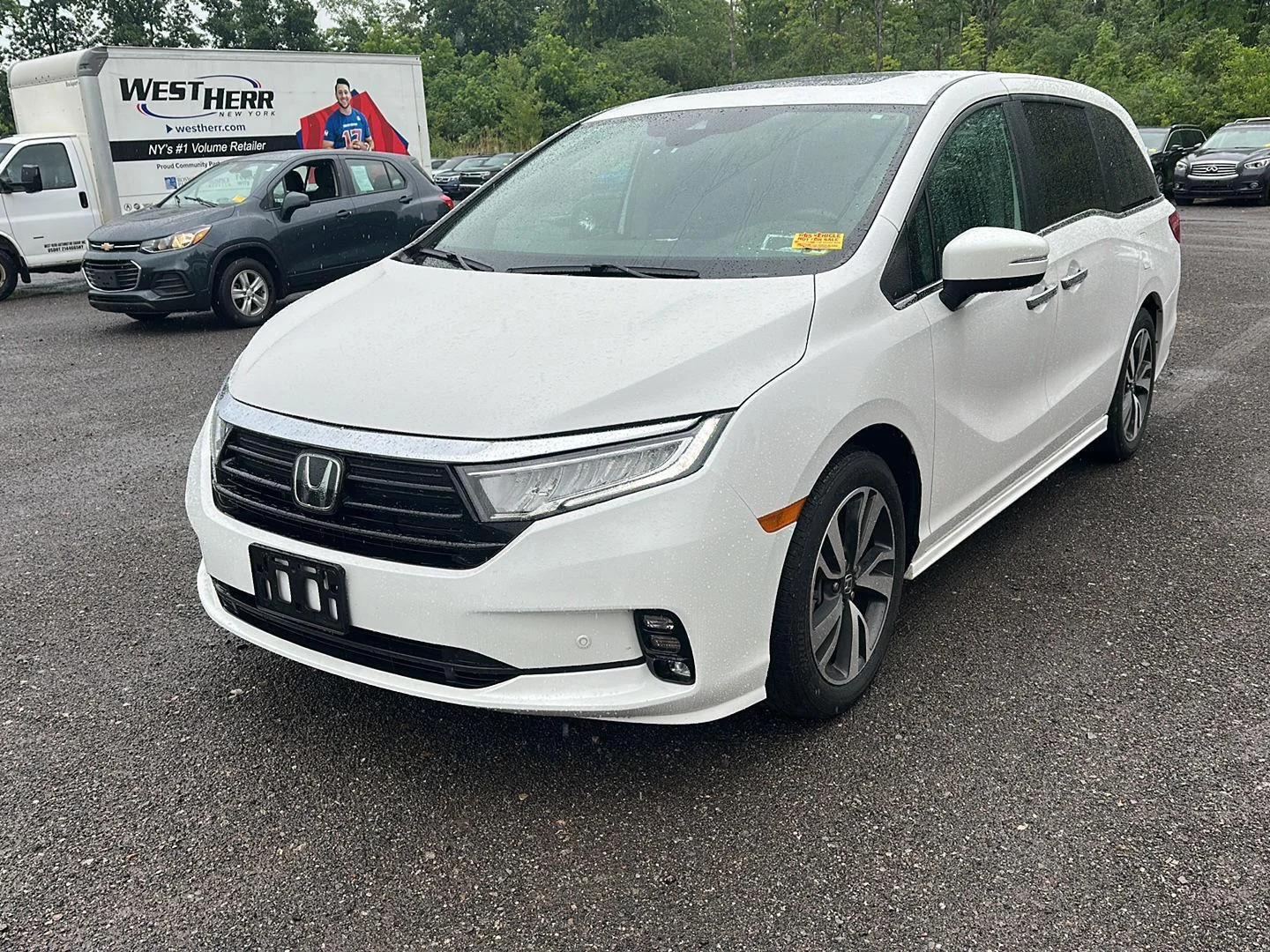 Used 2023 Platinum White Pearl Honda Touring image 7