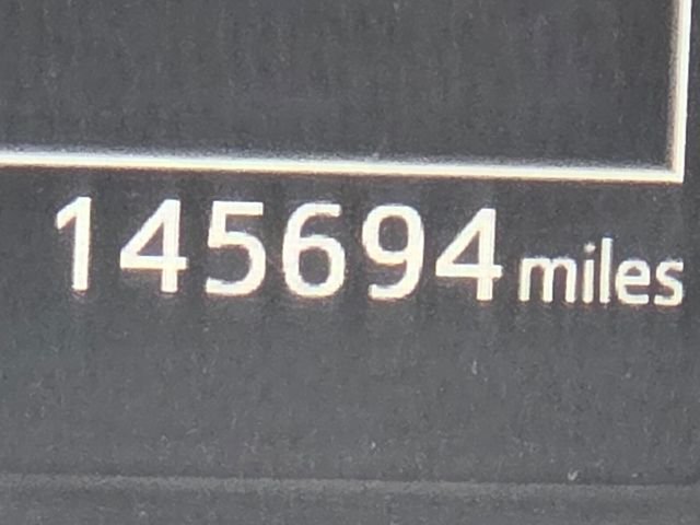 Used 2017 Silver Toyota XLE image 7