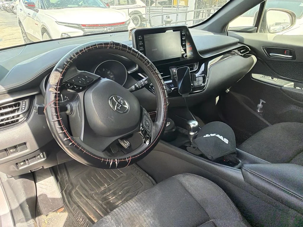 Used 2019 Silver Toyota LE image 11