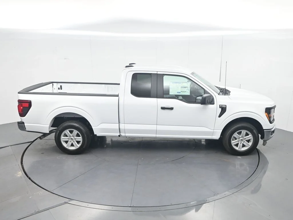 New 2026 Oxford White Ford XL image 35
