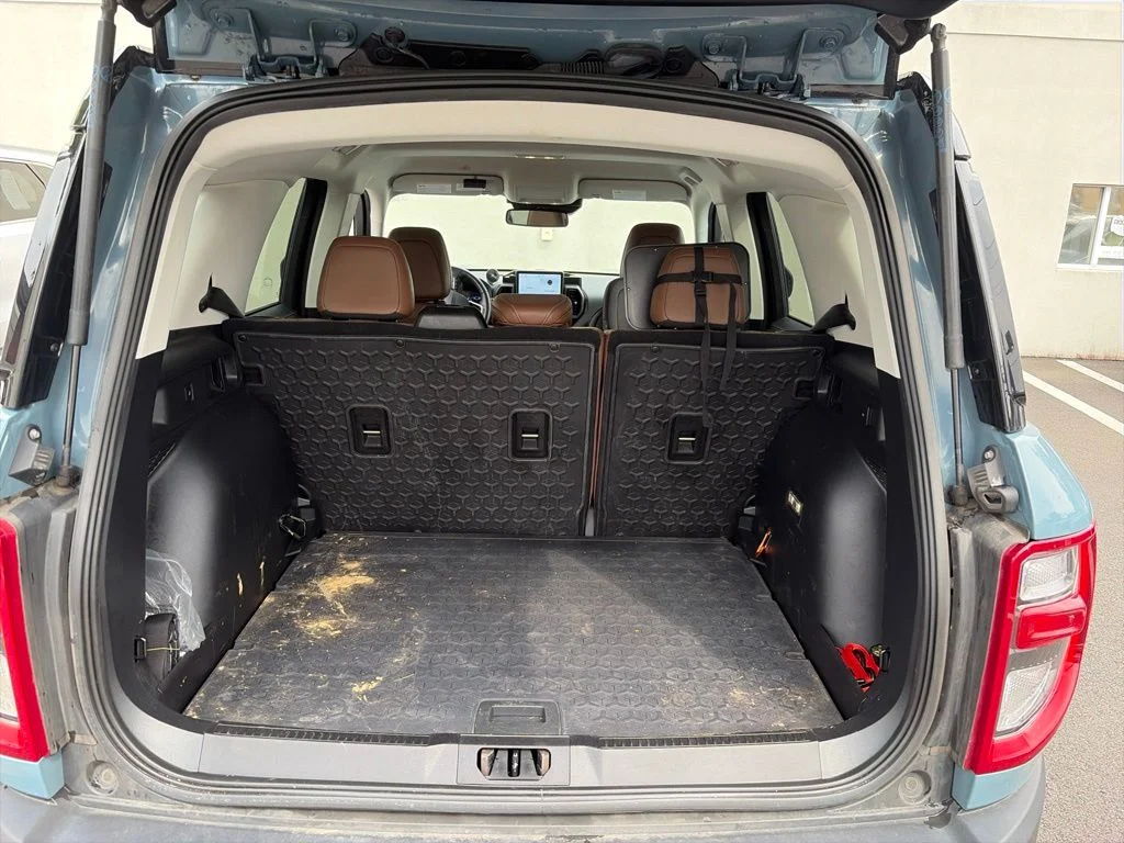 Used 2022  Ford Outer Banks image 3