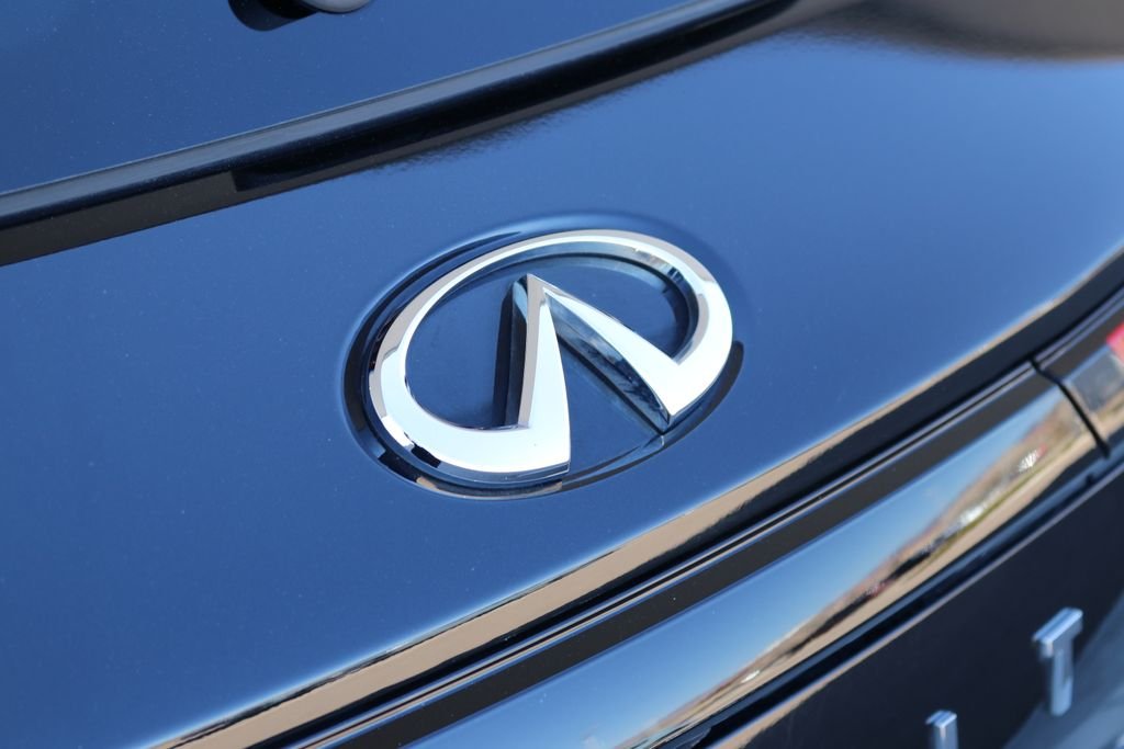 Certified Used 2025 Black INFINITI PURE image 31