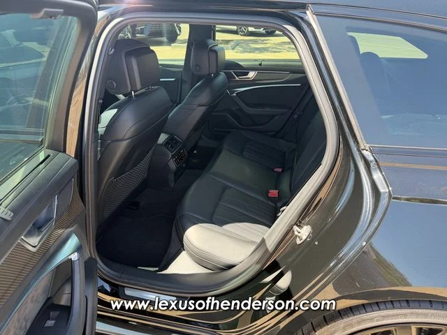Used 2021  Audi 4.2 image 9