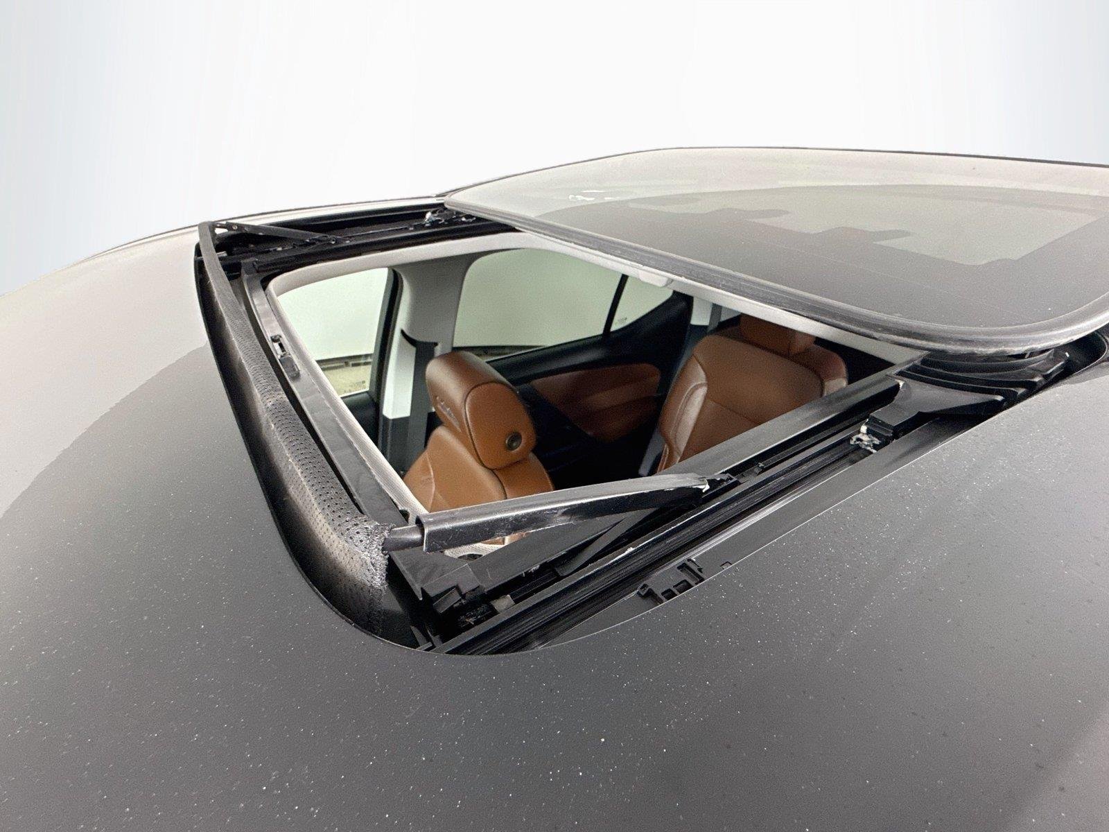 Used 2020 MOSAIC BLACK METALLIC Chevrolet High Country image 24