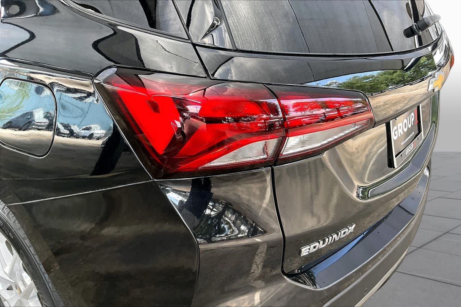 Used 2022 Mosaic Black Metallic Chevrolet LT image 28