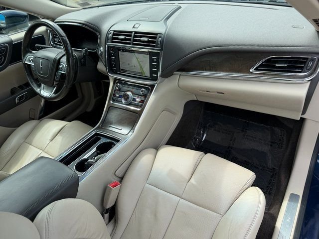 Used 2017 Black Lincoln Reserve image 33