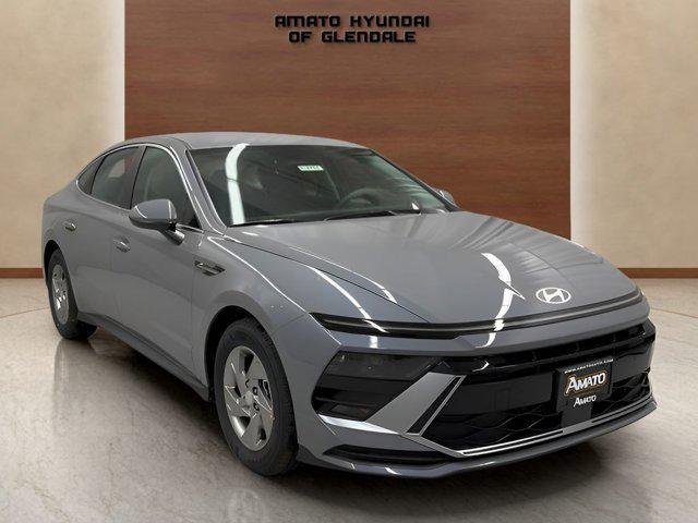 New 2026 Blue Hyundai SE image 7