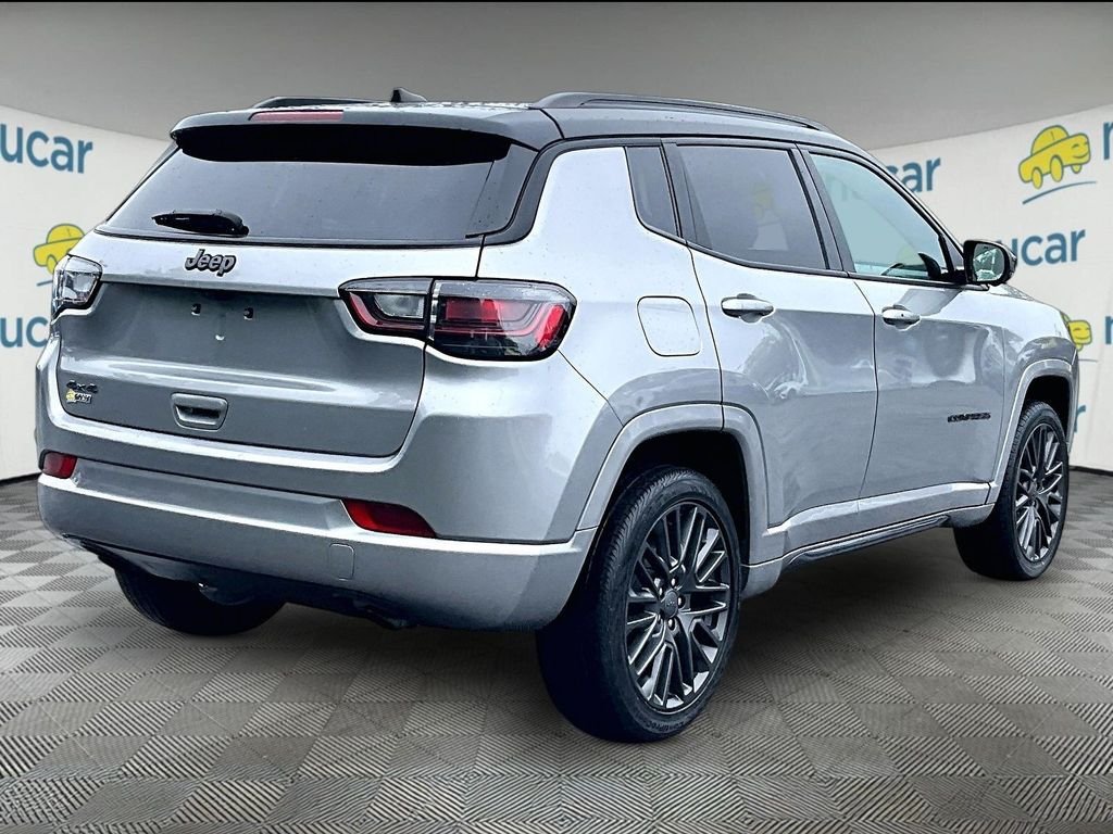 Used 2023 Silver Jeep Limited image 6