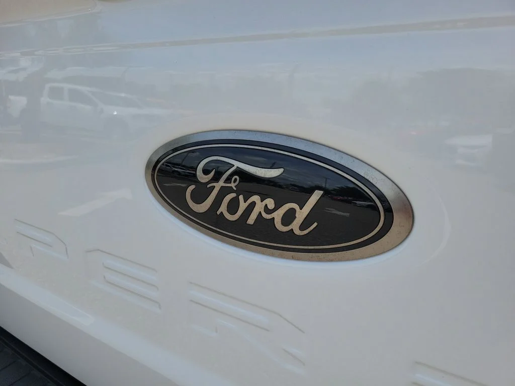 New 2026 Star White Metallic Tri-Coat Ford F-250® Lariat® image 8