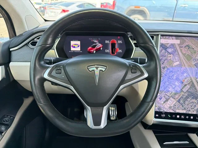 Used 2018  Tesla P100D image 10