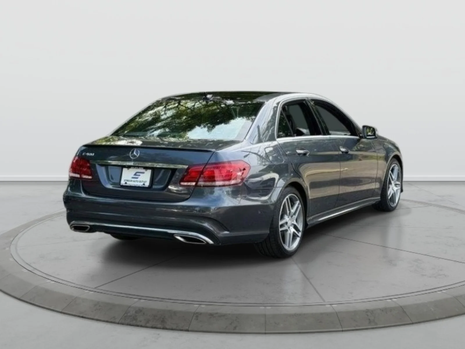 Used 2016 Black Mercedes-Benz E 400 image 6