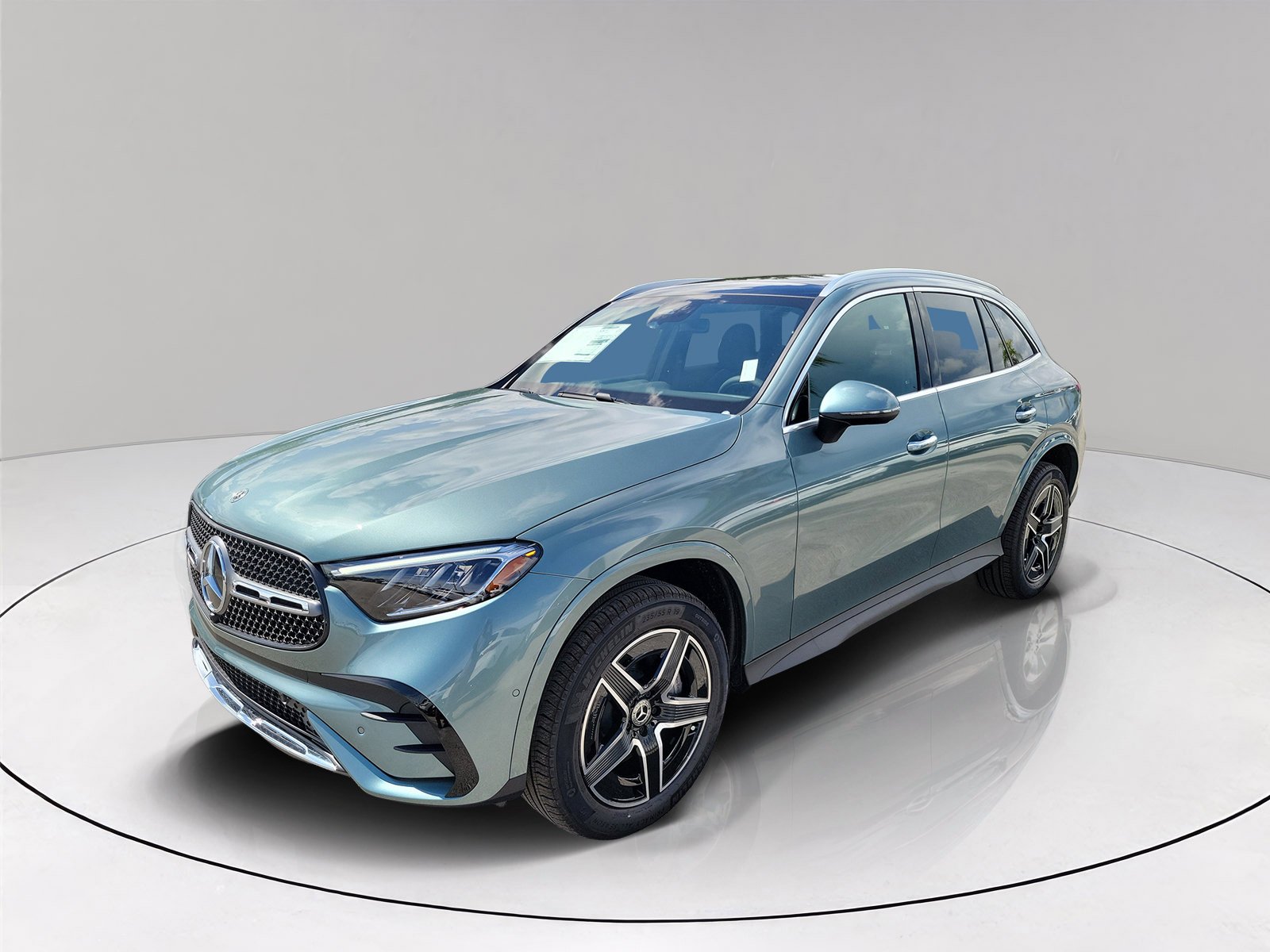New 2026 Verde Silver Metallic Mercedes-Benz GLC 300 image 31