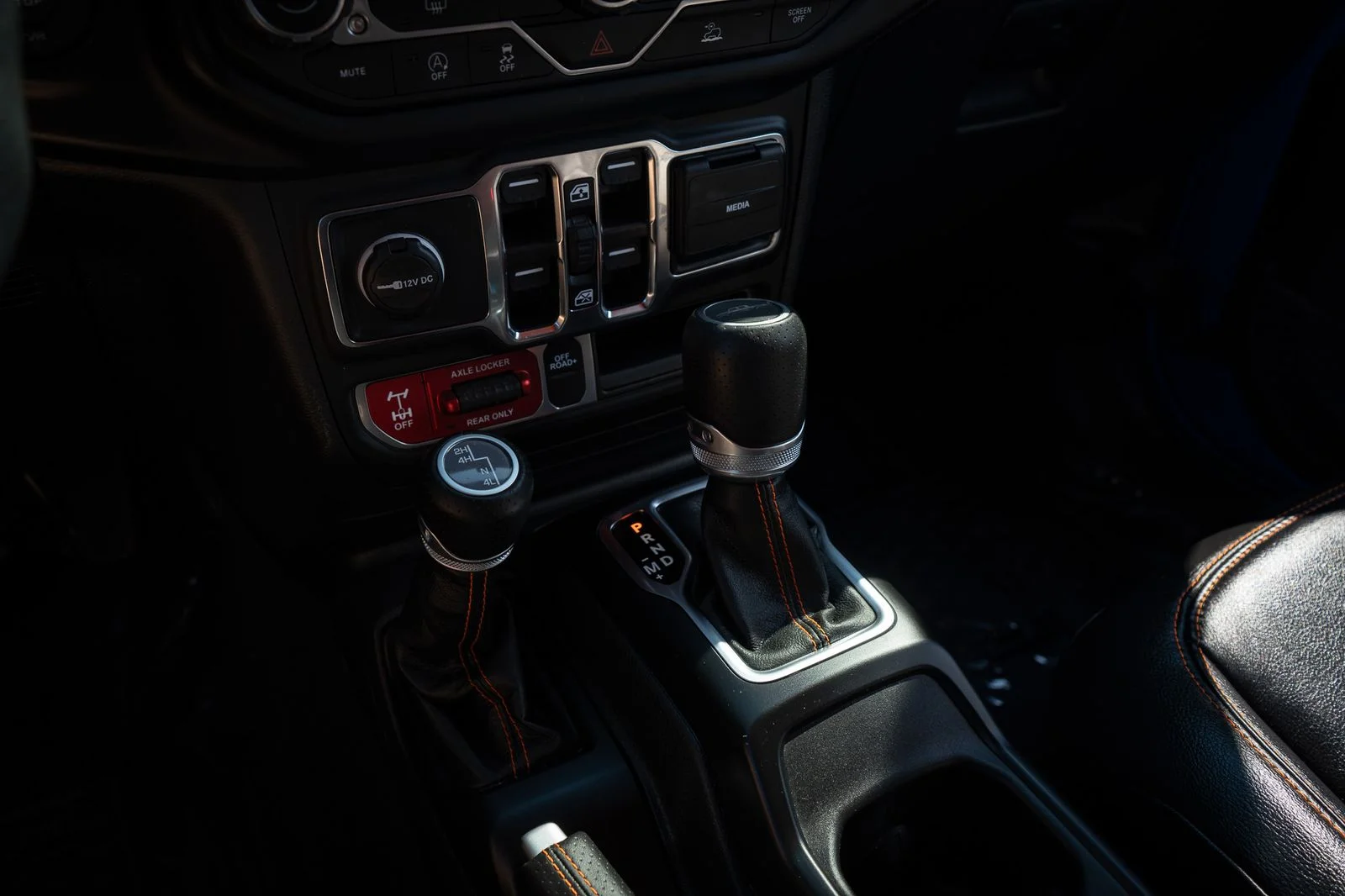 Used 2023 Blue Pearl Jeep Mojave image 26