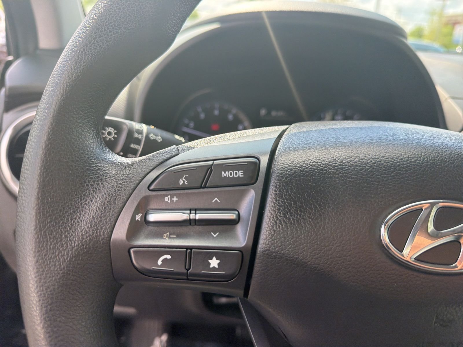 Used 2023 Black Hyundai SEL image 22