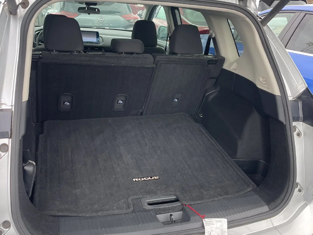 Used 2024 Silver Nissan SV image 8