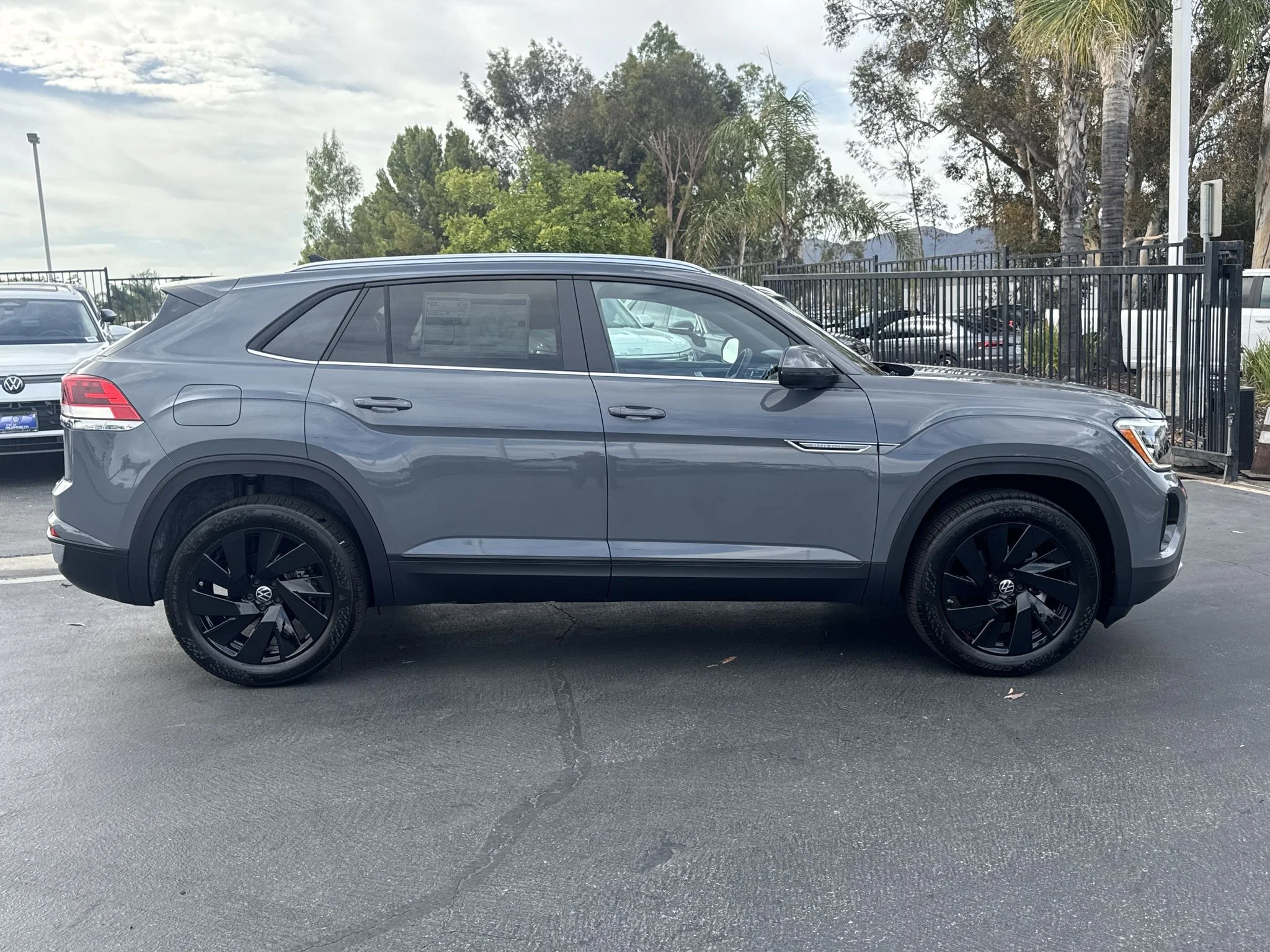 New 2026 Pure Gray Volkswagen 2.0T SE w/Technology image 9
