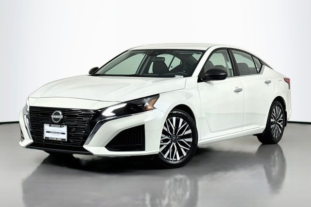 2024 Nissan Altima 2.5 SV FWD