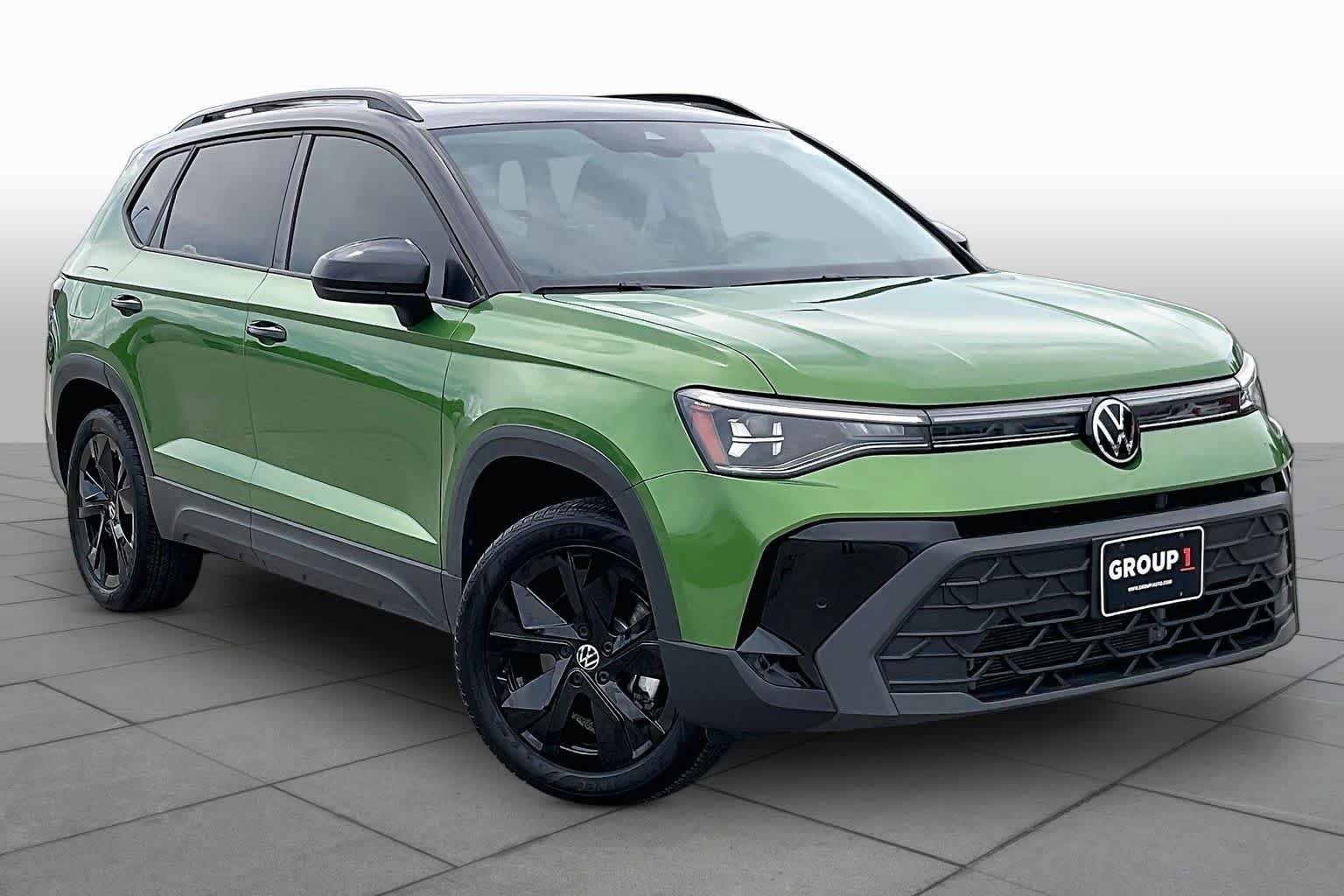 Used 2025 Bright Moss Green w/ Deep Black Roof Volkswagen SE Black image 3