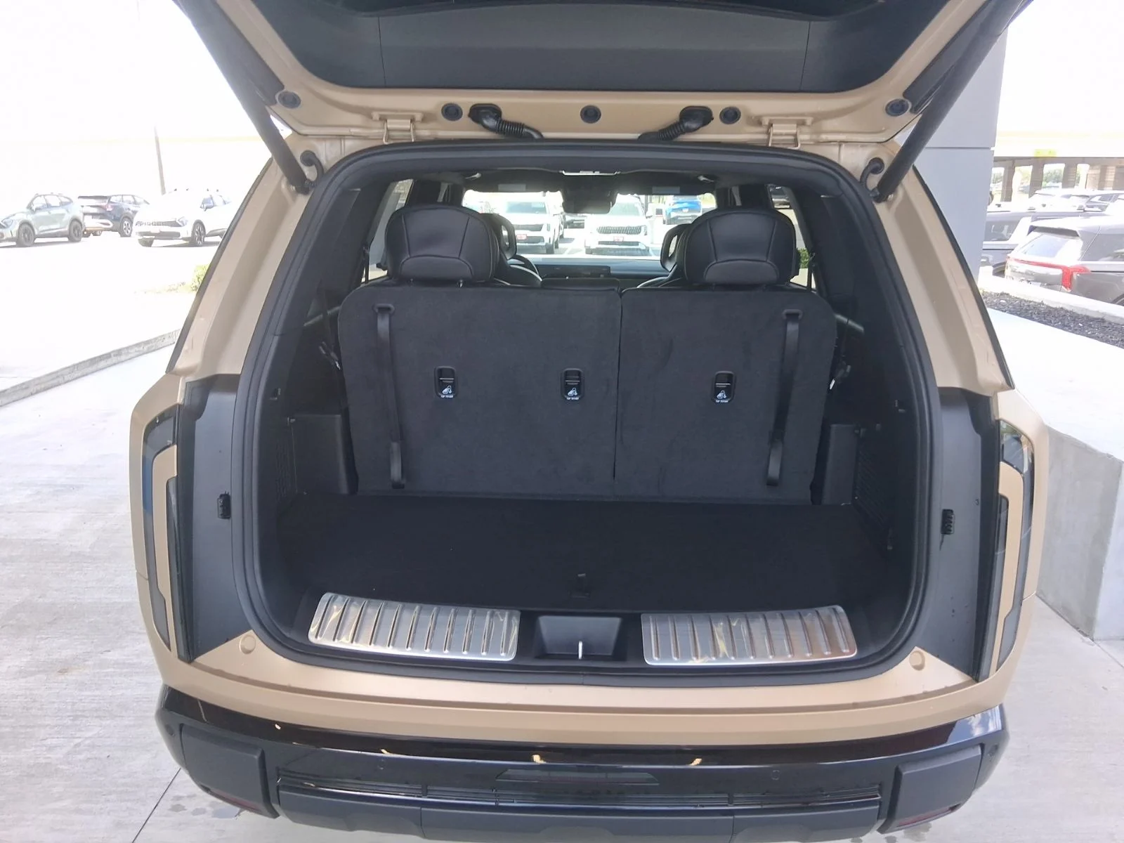New 2027 Brown Kia X-Line SX image 8