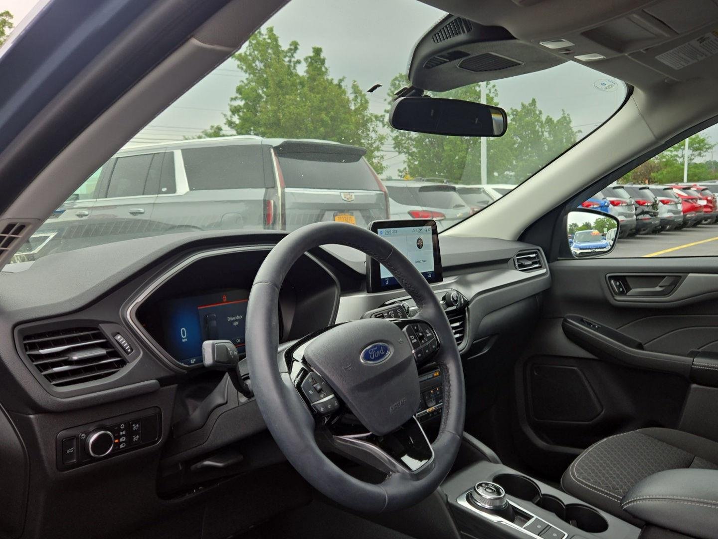 Used 2024 Vapor Blue Ford Active image 3