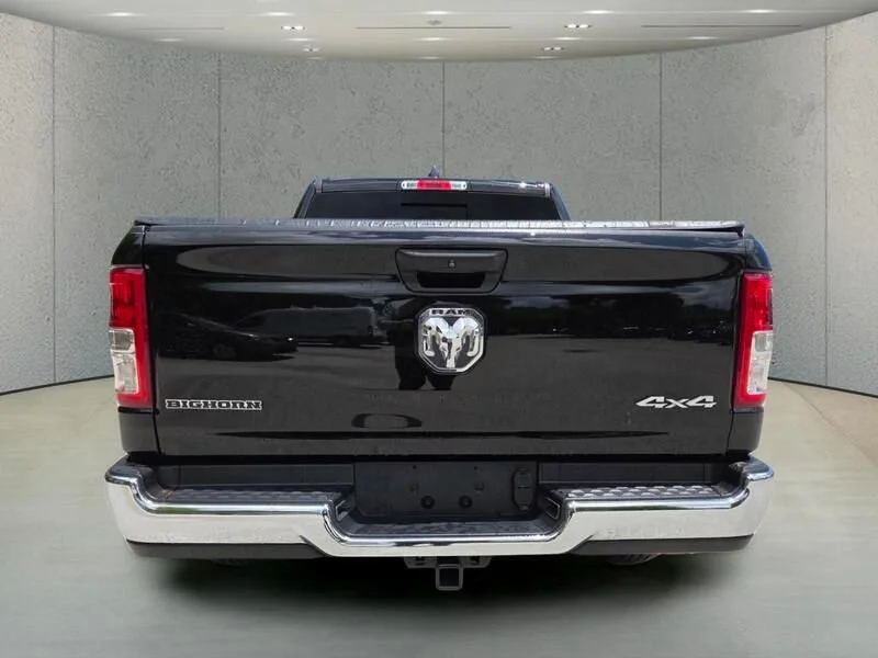 Certified Used 2024 Diamond Black Crystal Pearlcoat Ram Big Horn image 33