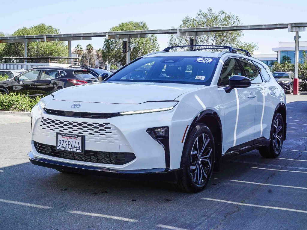Used 2026 White Toyota XLE image 3