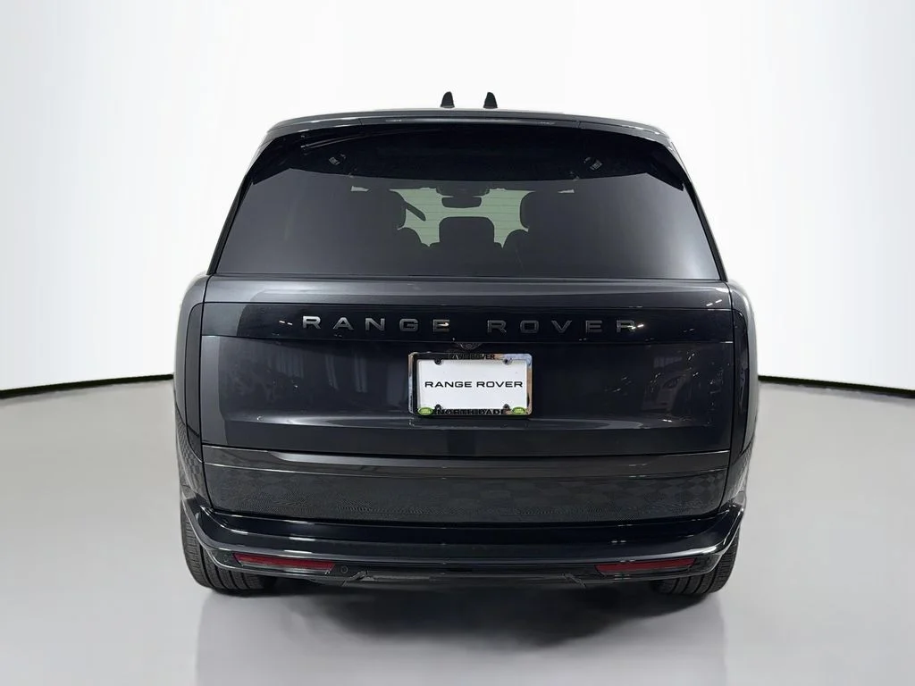 New 2026 Carpathian Grey Land Rover SE image 6