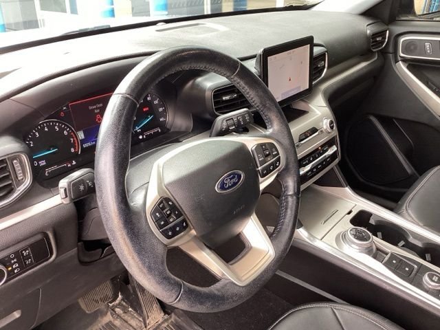 Certified Used 2023 Silver Ford XLT image 27