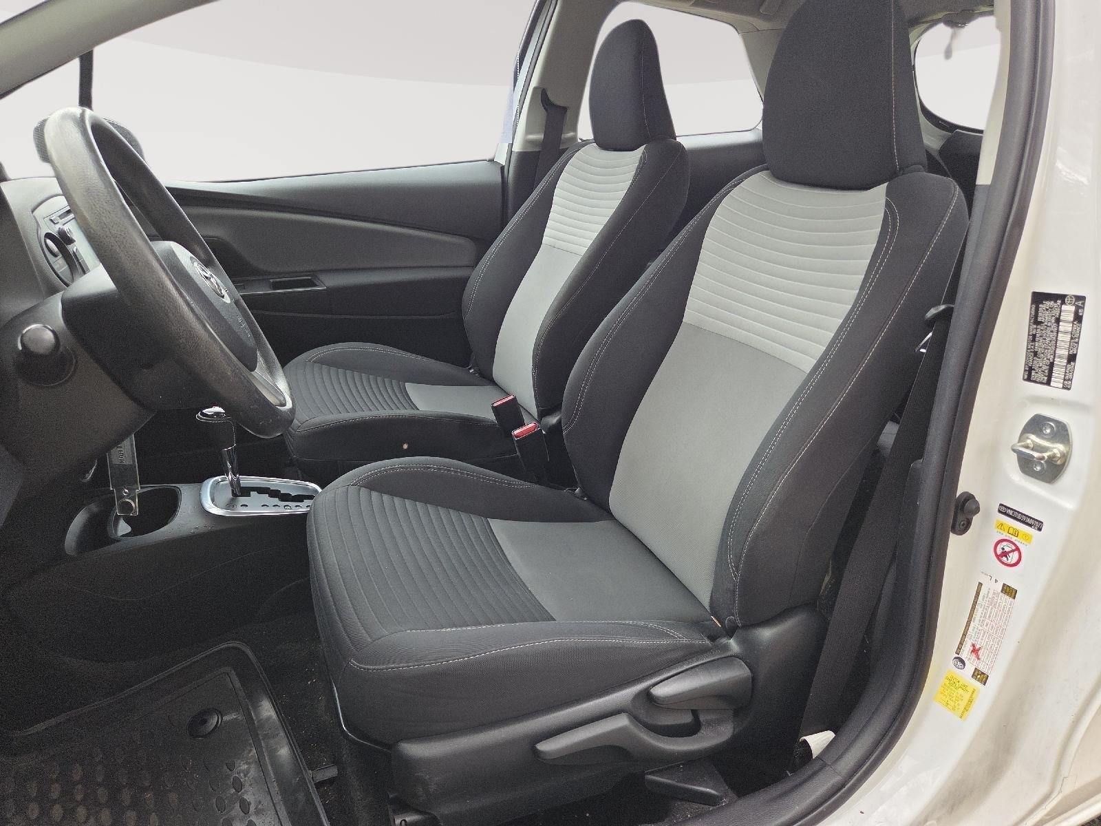 Used 2018 Ice Cap Toyota L image 16