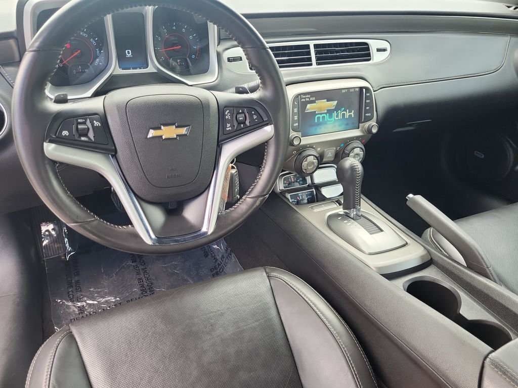 Used 2015 White Chevrolet 2LT image 16