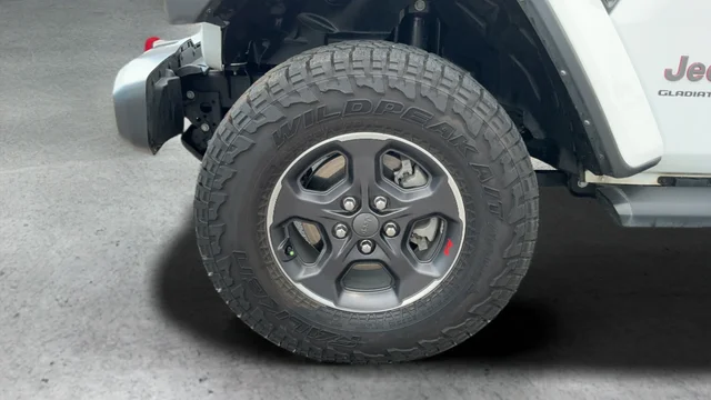 Used 2023 White Jeep Rubicon image 25