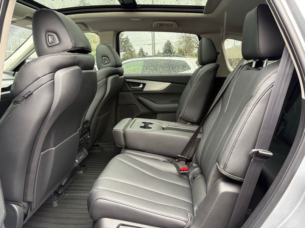 New 2026 Solar Silver Metallic Acura Base image 14